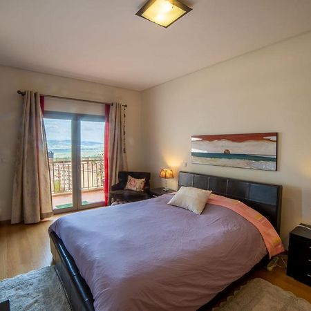 Lovely Apartment Near Airport And Nations Park, With Garage Loures Esterno foto