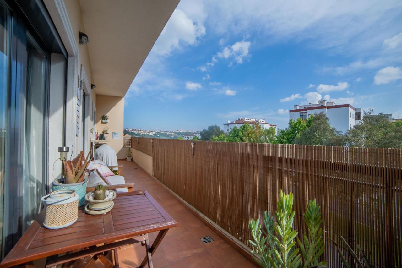Lovely Apartment Near Airport And Nations Park, With Garage Loures Esterno foto