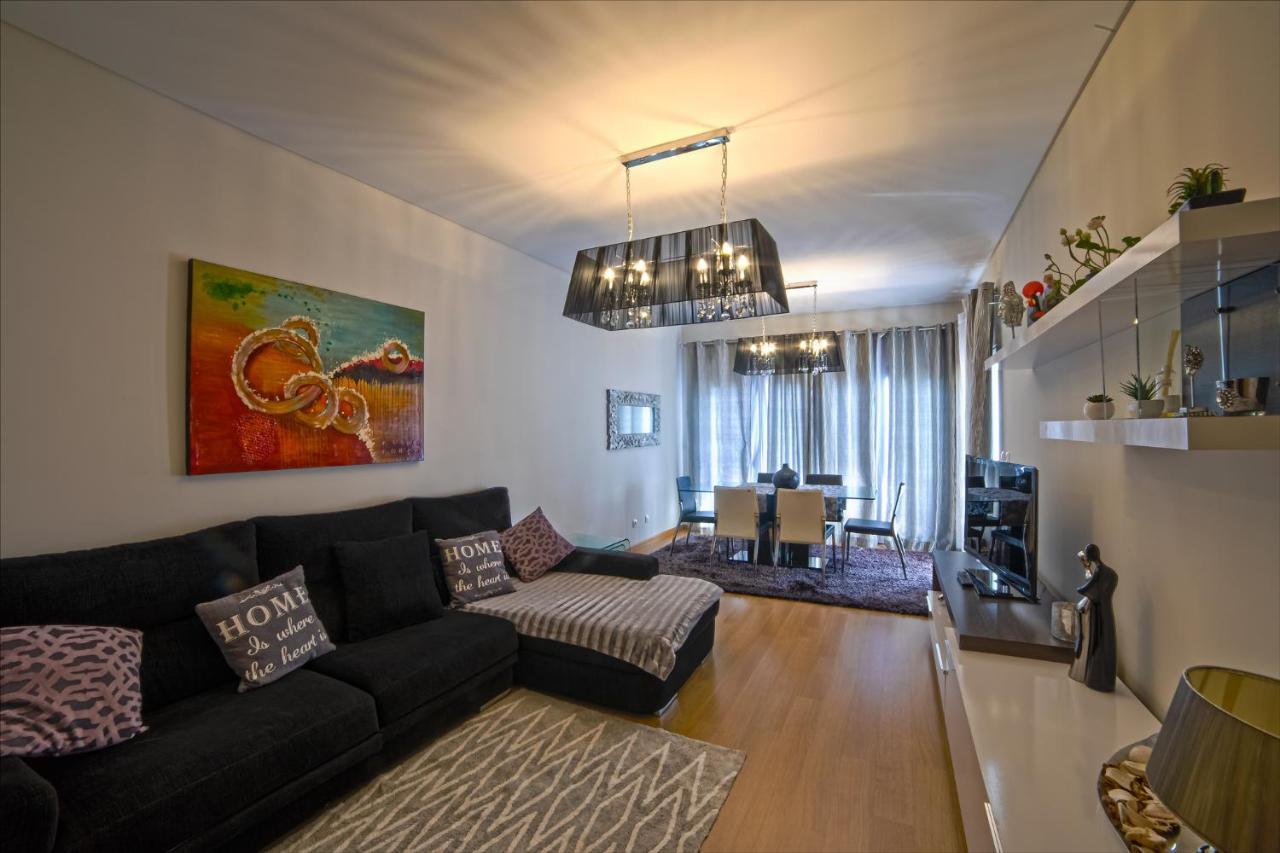 Lovely Apartment Near Airport And Nations Park, With Garage Loures Esterno foto