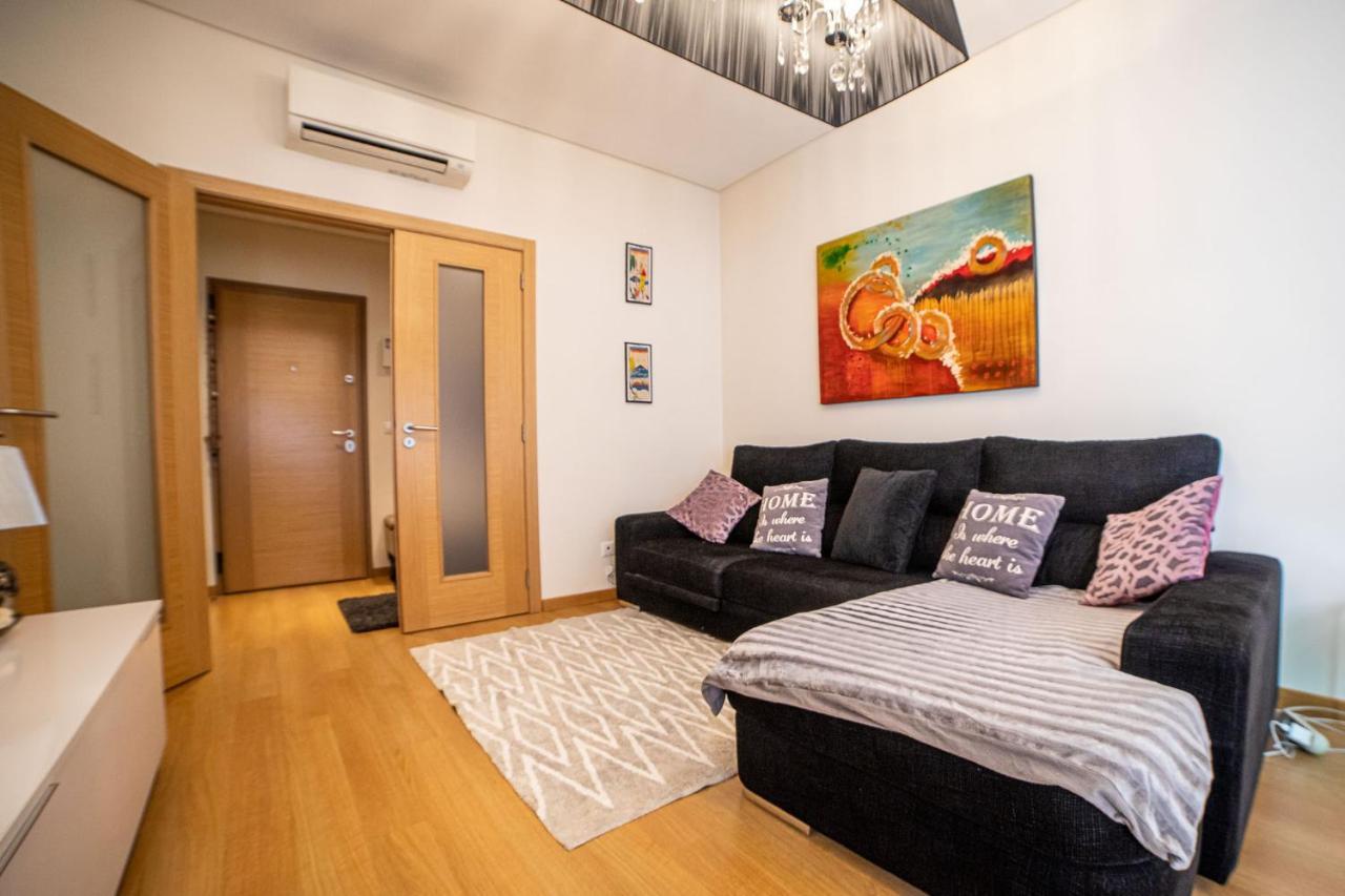 Lovely Apartment Near Airport And Nations Park, With Garage Loures Esterno foto