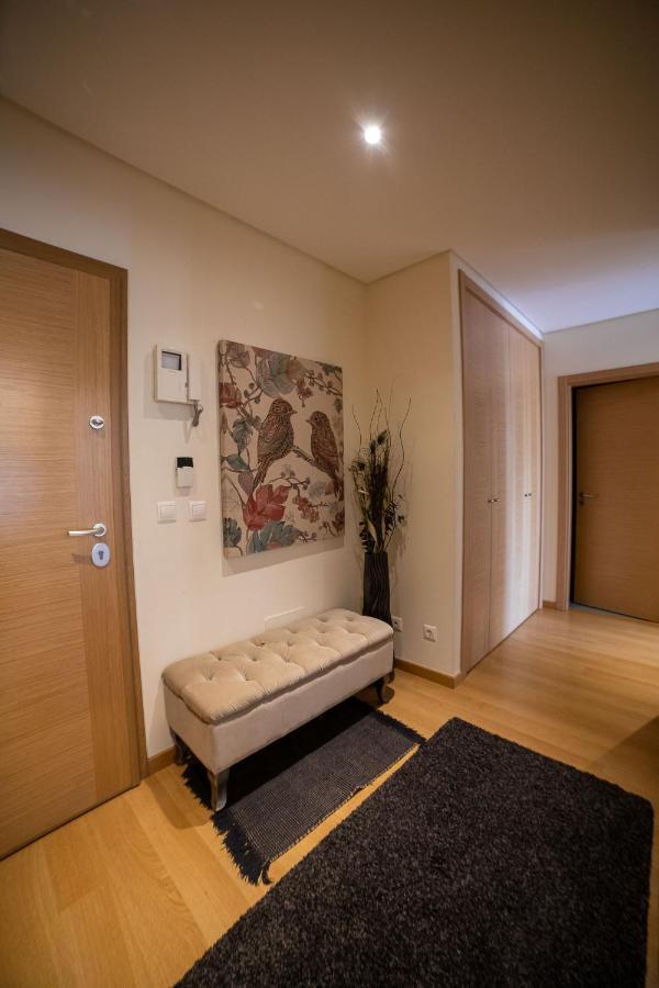 Lovely Apartment Near Airport And Nations Park, With Garage Loures Esterno foto
