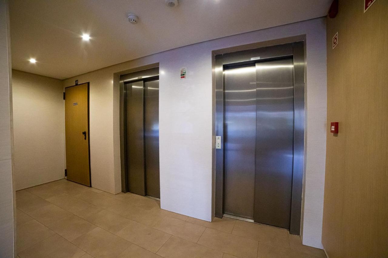 Lovely Apartment Near Airport And Nations Park, With Garage Loures Esterno foto