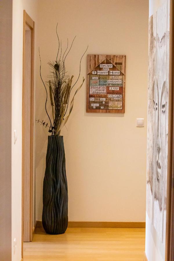 Lovely Apartment Near Airport And Nations Park, With Garage Loures Esterno foto
