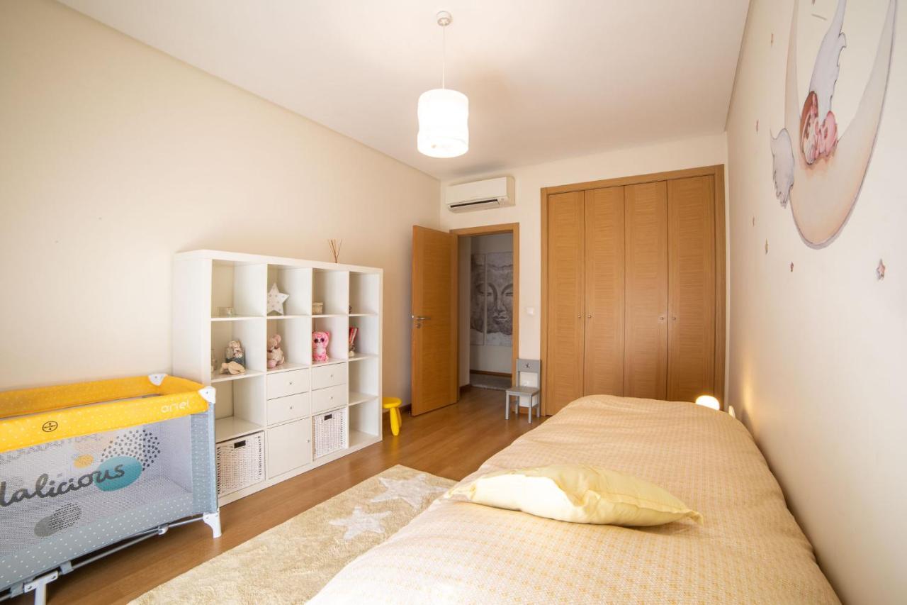 Lovely Apartment Near Airport And Nations Park, With Garage Loures Esterno foto