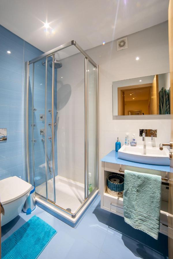 Lovely Apartment Near Airport And Nations Park, With Garage Loures Esterno foto