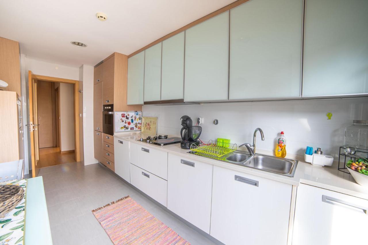 Lovely Apartment Near Airport And Nations Park, With Garage Loures Esterno foto