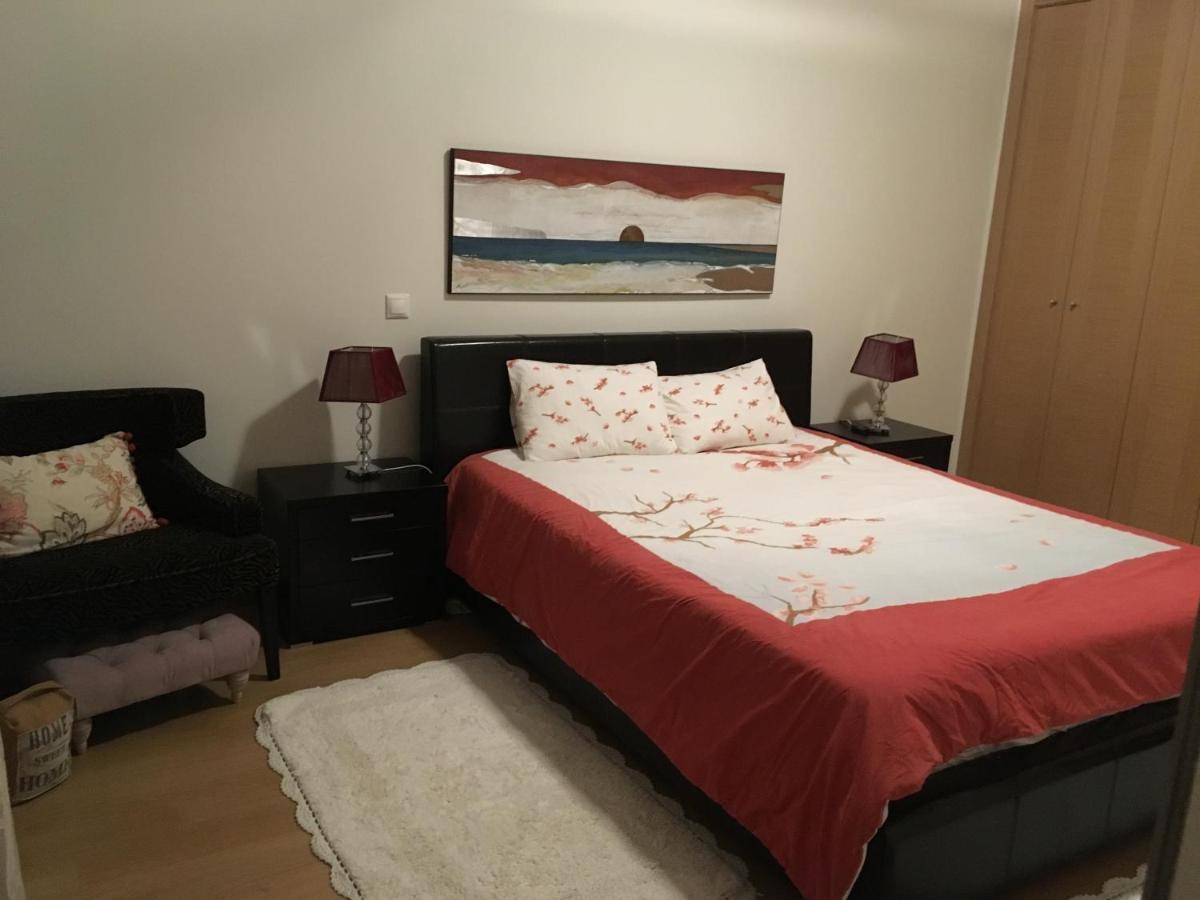 Lovely Apartment Near Airport And Nations Park, With Garage Loures Esterno foto